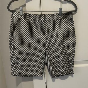 Dalia Black and White Patterned Women's Bermudas
